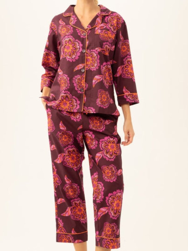 Leanne Murphy TV-Series Leanne S01 Leanne Morgan Burgundy Floral Pajamas Leanne Murphy TV-Series Leanne S01 Leanne Morgan Burgundy Floral Pajamas
